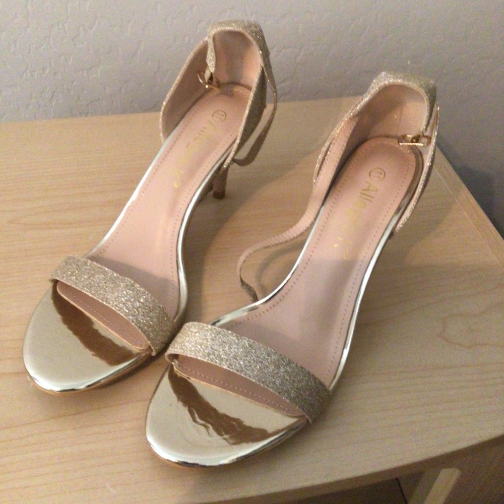 Gold glitter shoes
